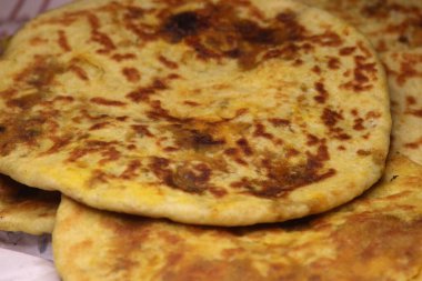 Taze Fas Doldurulmuş Ekmek, Aghroum Ntdount, Amazigh Ekmeği