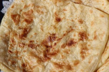 Milletvekili ya da msemen olarak bilinen geleneksel Fas ekmeğinin yakın çekimi.