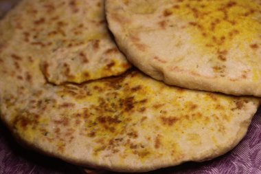 Fas 'ta Geleneksel Amazigh Doldurulmuş Ekmeği, Aghroum Ntdount