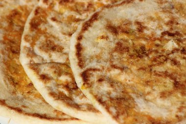 Taze Fas Doldurulmuş Ekmek, Aghroum Ntdount, Amazigh Ekmeği