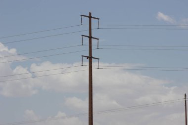 Halat telli elektrik direği