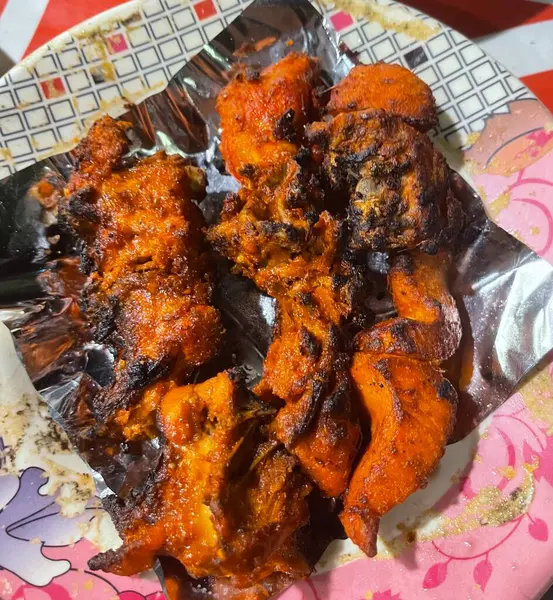 Izgarada kızarmış tavuk, ızgarada leziz ızgara tavuk ve mükemmel kızartma..