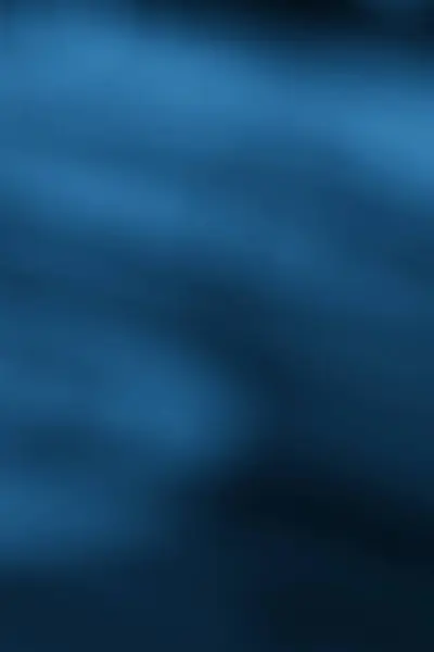 Pürüzsüz, bulanık lacivert bir renge sahip soyut bir arkaplan. Renk geçişleri yumuşak, çeşitli tasarım amaçları için uygun sakinleştirici ve zarif bir etki yaratıyor.