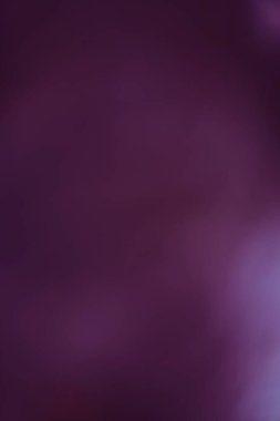 Yumuşak dokusu ve açık renkleriyle soyut erik renginde arkaplan. Çeşitli yaratıcı projeler için tasarım ögesi, duvar kağıdı veya arkaplan olarak kullanılabilir.