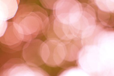 Pembe ve beyaz bokeh ışıkları olan yumuşak, rüya gibi bir zemin.