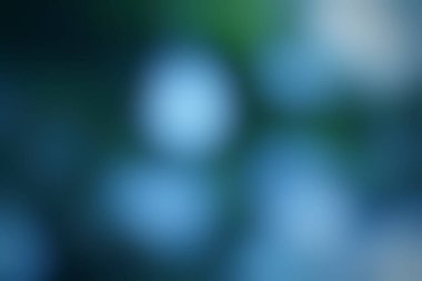 Yumuşak mavi ve yeşil tonlarda soyut gradyan arkaplanı sükunet sunar