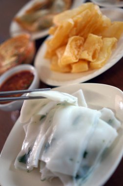 Düz Tai pilavı, Shan State, Myanmar 'dan sosla kaynatılmış.