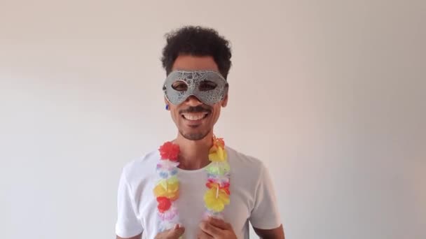 Karnevalsfesttøj Brasiliansk Turist Med Karneval Kostume Fantastisk Isoleret Hvid – Stock-video