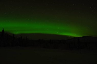 Kuzey Işıkları ya da Yukon Kanada 'da Aurora Borealis olarak da bilinir.