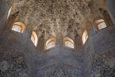 Granada 'daki kale ve saray kompleksinin çatısı.