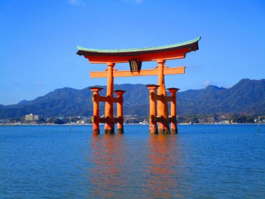 Japonya, Hiroşima 'daki Shrine Kapısı' nda Miyajima Tori..