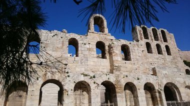 Atina, Yunanistan 'da Çam ve Herod Atticus Tiyatrosu