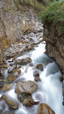 Salkantay Dağ Yürüyüşü, Humantay gölü ve Peru 'da bir nehir.