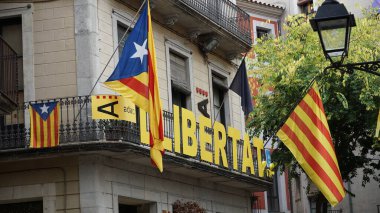 Girona şehri güzel Katalonya 'da bir sonbahar günü manzarası