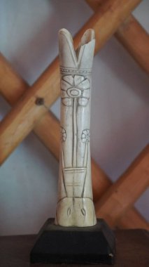 Endonezya 'dan Bali Adası' nda hatıra olarak geleneksel el işi kuklaları.