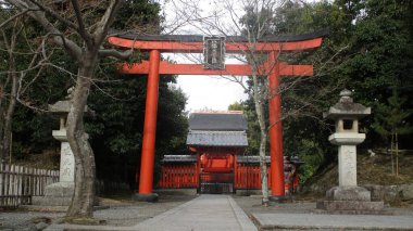 Arashiyama 'dan güzel Japonya' da sonbaharda yürüyüş manzarası