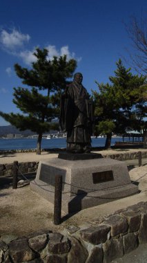 Miyajima Adası Japonya, Hiroşima 'daki bu adanın manzarası ve tanrıları