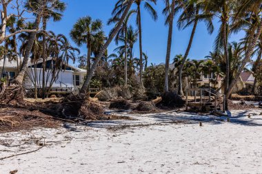 Ian Napoli Kasırgası 'ndan sonraki hasar