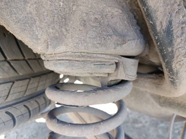 Bir arabanın lastiği