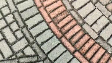 Bahçede dairesel döşeme