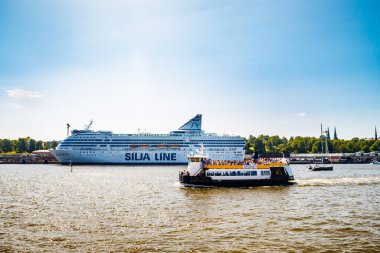 Helsinki, Finlandiya - 12 Haziran 2022: Helsinki limanındaki Silja Hattı.