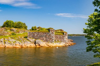 Finlandiya, Helsinki 'de yaz günü Suomenlinna Kalesi.