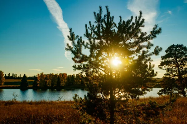 フィンランド 秋のKymijoki川の美しい夕日 — ストック写真
