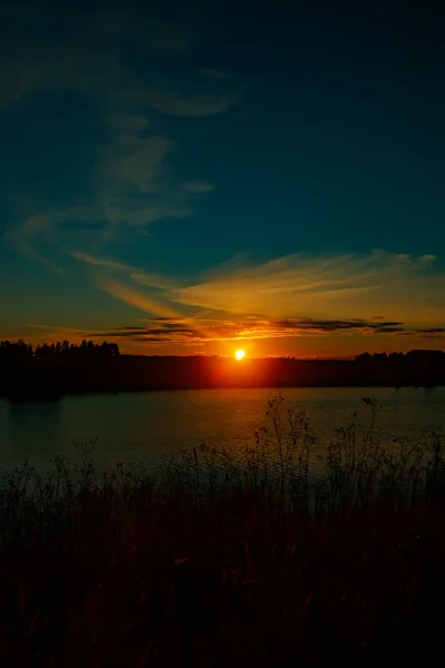 Όμορφο Ηλιοβασίλεμα Στον Ποταμό Kymijoki Φθινόπωρο Φινλανδία — Φωτογραφία Αρχείου
