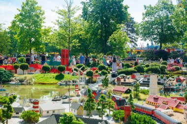 Billund, Danimarka - 16 Haziran 2023: Danimarka 'da Legoland Eğlence Parkı.