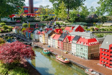 Billund, Danimarka - 16 Haziran 2023: Danimarka 'da Legoland Eğlence Parkı.