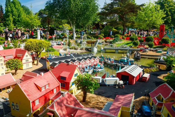 Billund, Danimarka - 16 Haziran 2023: Danimarka 'da Legoland Eğlence Parkı.