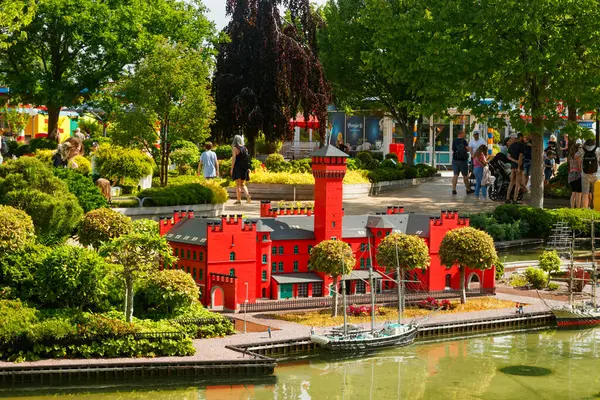Billund, Danimarka - 16 Haziran 2023: Danimarka 'da Legoland Eğlence Parkı.