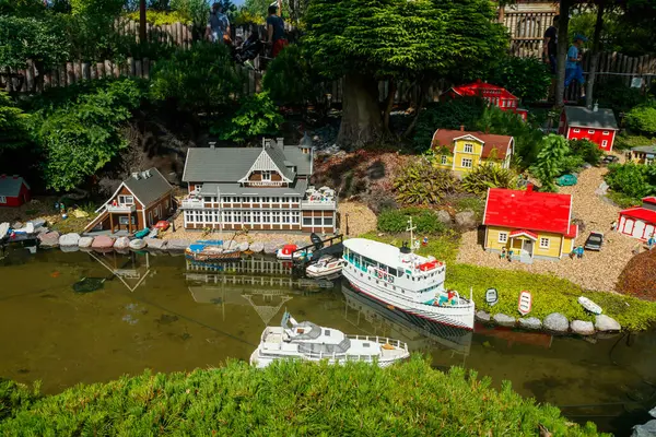 Billund, Danimarka - 16 Haziran 2023: Danimarka 'da Legoland Eğlence Parkı.
