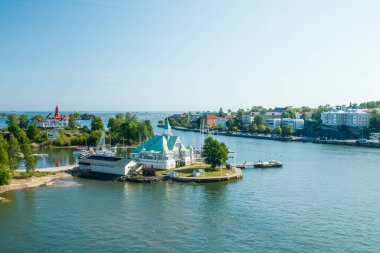 Helsinki, Finlandiya takımadalarında restoranları olan Valkosaari Adası.