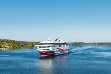 Stockholm, İsveç - 13 Haziran 2023: Feribot Viking Hattı Grace Baltık denizinde