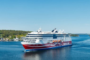 Stockholm, İsveç - 13 Haziran 2023: Feribot Viking Hattı Grace Baltık denizinde