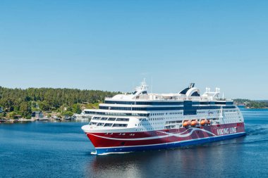 Stockholm, İsveç - 13 Haziran 2023: Feribot Viking Hattı Grace Baltık denizinde