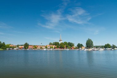 Yazın Mariefred 'in İsveç manzarası