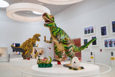 Billund, Danimarka - 17 Haziran 2023: Legohouse 'daki dinozor.