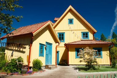 VIMMERby, SwEDEN - 14 Haziran 2023: Tema parkı Astrid Lindgren 'in Dünyası, Pippi Longstocking' in evi Villekulla.