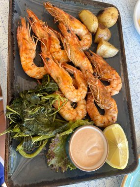 Lezzetli Asya yemeklerinin yakın görüntüsü