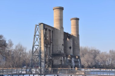 Harbin, Çin 'deki 731. Birim' deki terk edilmiş kazan dairesi kalıntıları.