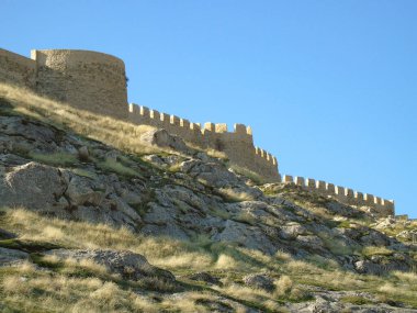 Van Kalesi ve bir tepede surlar