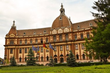 Romanya 'nın Brasov kentindeki Regal Looking Building