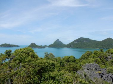 Tayland 'da Ang Tanga Deniz Parkı' nın orman kaplı adaları