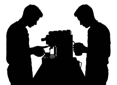 Baristalar Kafe 'de kahve hazırlıyor.