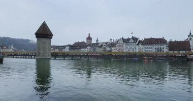 İsviçre 'deki Lucerne şehri. En ünlü şehirlerin başkentinin 8k. Videosu. 
