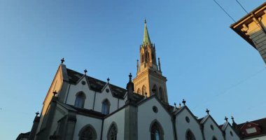 İsviçre 'deki eski kasaba St. Gallen' de yürüyüş turu.