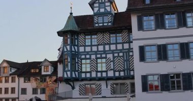 İsviçre 'deki eski kasaba St. Gallen' de yürüyüş turu.