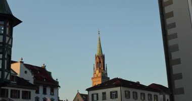 İsviçre 'deki eski kasaba St. Gallen' de yürüyüş turu.